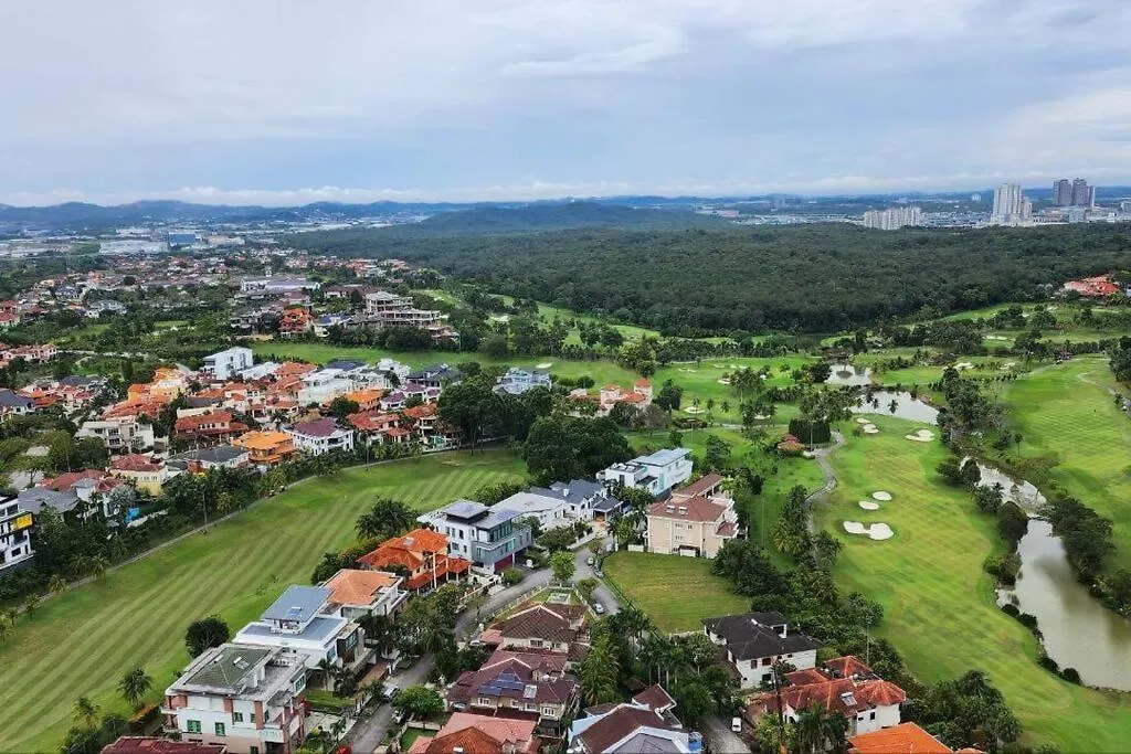 Lumi Tropicana Petaling Jaya 0102 Golf View Apartment