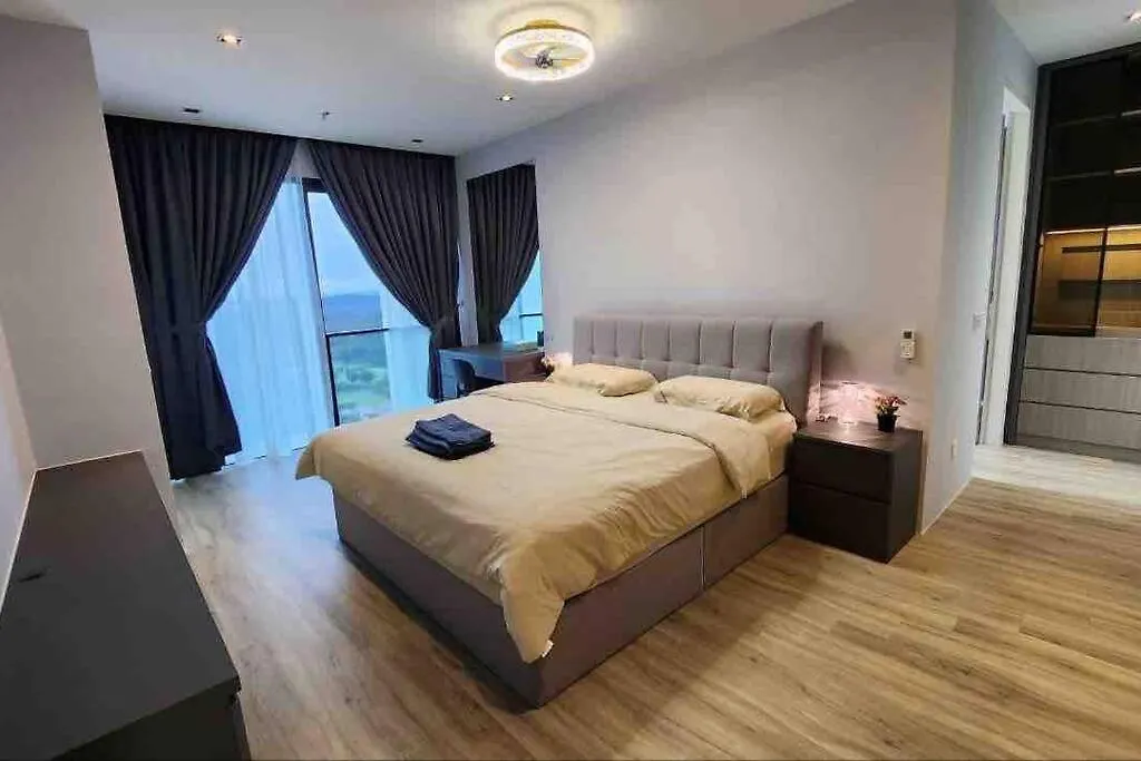Lumi Tropicana Petaling Jaya 0102 Golf View 0*,  Malaysia